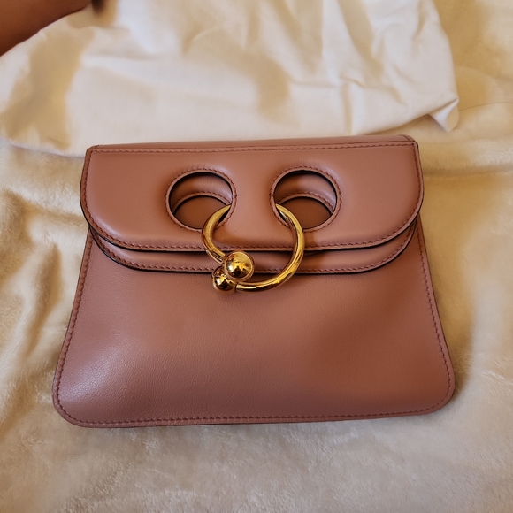 J.w Anderson dusty pink pierce crossbody ag - Picture 2 of 7